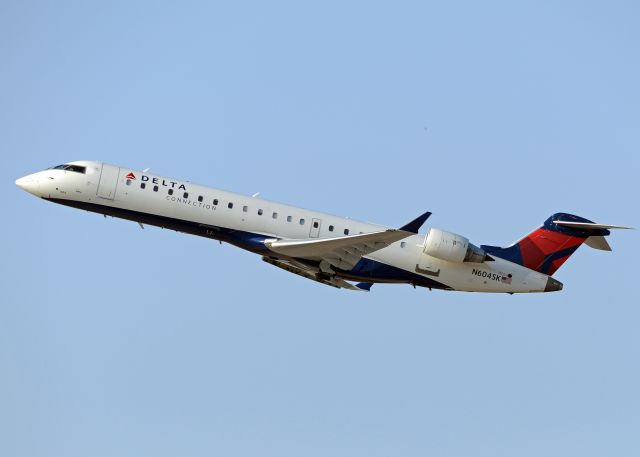 Canadair Regional Jet CRJ-700 (N604SK)