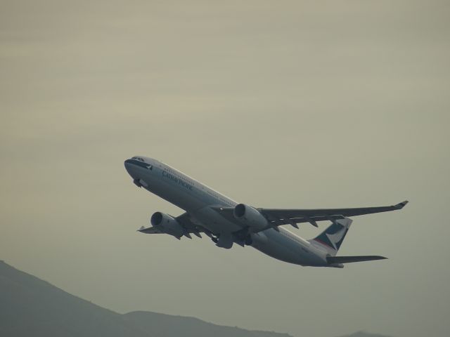 Airbus A330-300 (B-LBF)