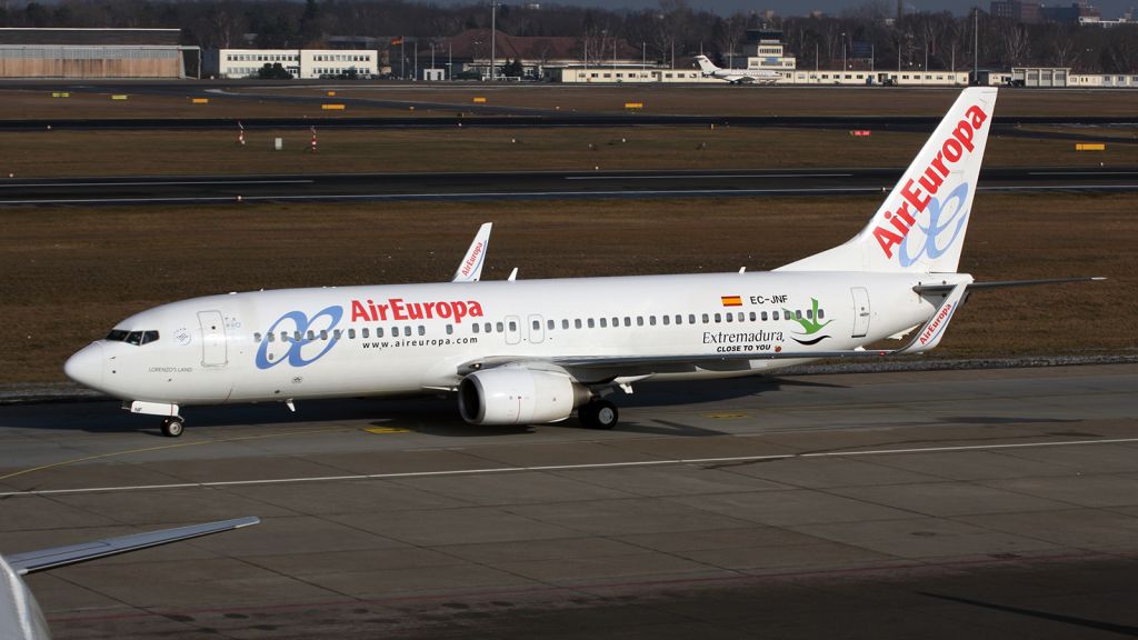 Boeing 737-800 (EC-JNF)