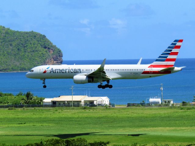 Boeing 757-200 (N176AA)