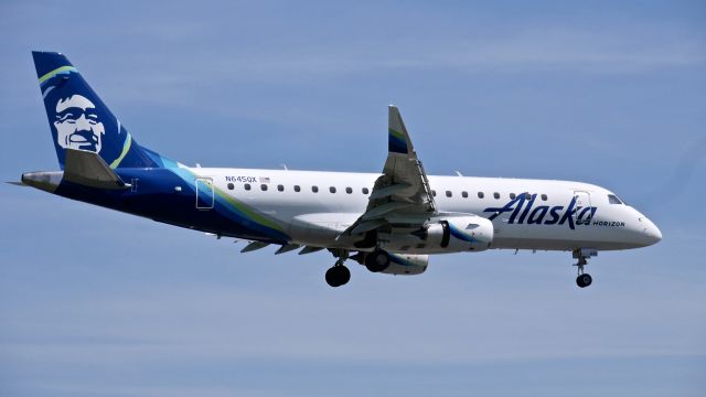 Embraer 175 (N645QX) - QXE2827 from SFO on final to Rwy 16R on 5.11.19. (ERJ-175LR / cn #17000768).