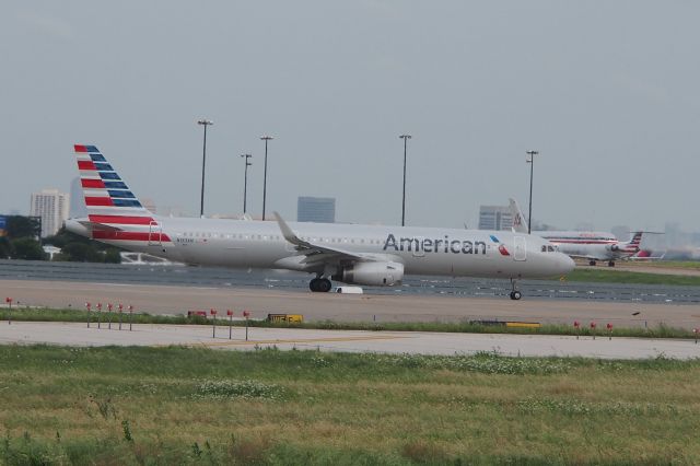 Airbus A320 (N133AN)