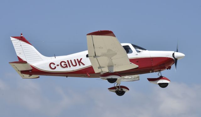 Piper Cherokee (C-GIUK) - Airventure 2017