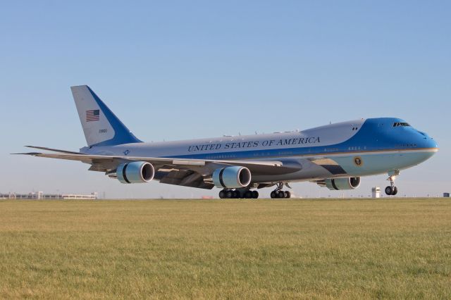 — — - Air Force One, USAF VC-25, 92-9000/29000, cn 23825, arriving in Cleveland on 24R on 14 Nov 2013.