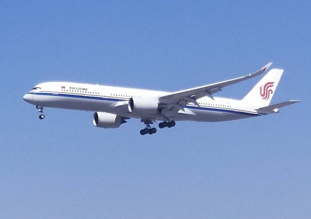 Boeing 787-9 Dreamliner (B-308C) - My 1st capture of the Air China A350-941. Caught @ LAX 24R. 