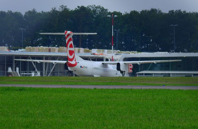 de Havilland Dash 8-400 (SP-EQG) - EPLB