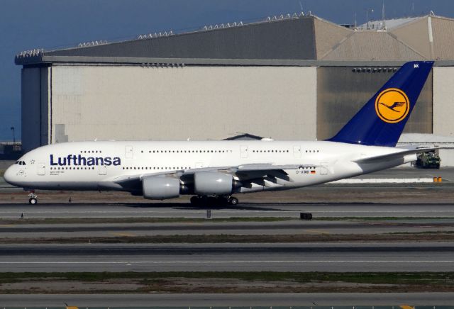 Airbus A380-800 (D-AIMK)