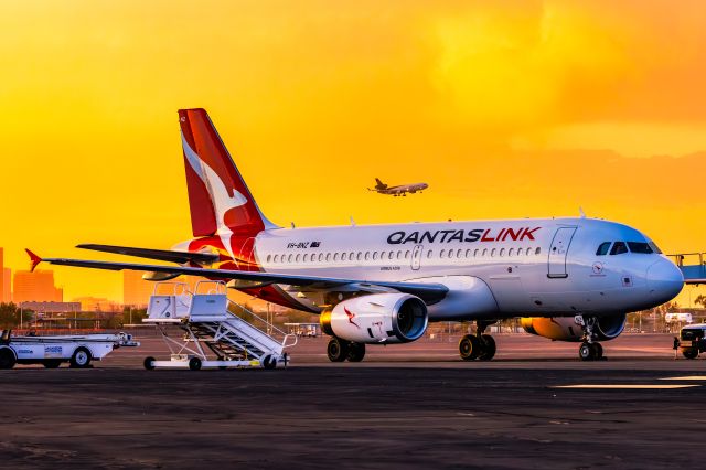 Airbus A319 (VH-8NZ) - I haven’t posted on FlightAware in nearly two years, so I thought it’d be nice to go back to my roots and put up some of my best work from 2024 on here! If you enjoy my work, follow me @phxplanepics on Instagram!