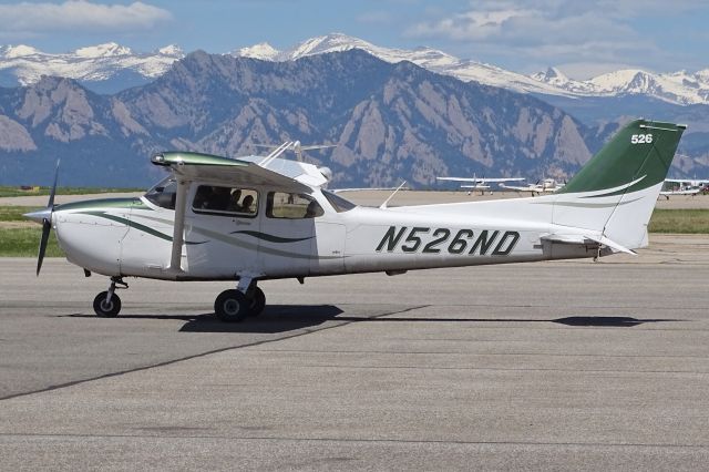 Cessna Skyhawk (N526ND)