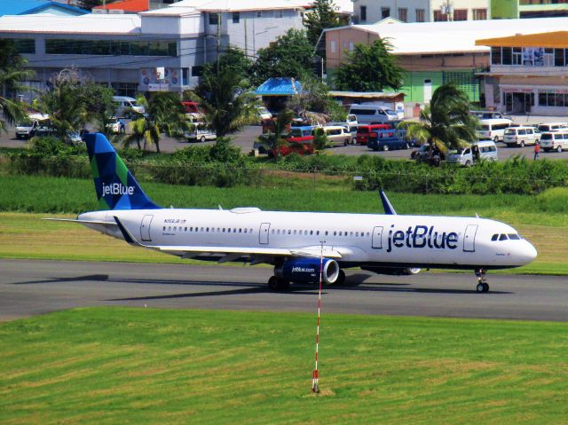 Airbus A321 (N958JB)