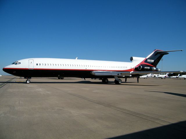 BOEING 727-200 (N727NK) - Former Miami Heat airplane.  Thanks to the Roush Team!