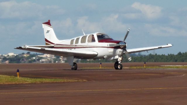Beechcraft 35 Bonanza (PR-ACD)