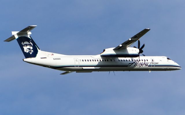 de Havilland Dash 8-400 (N410QX)