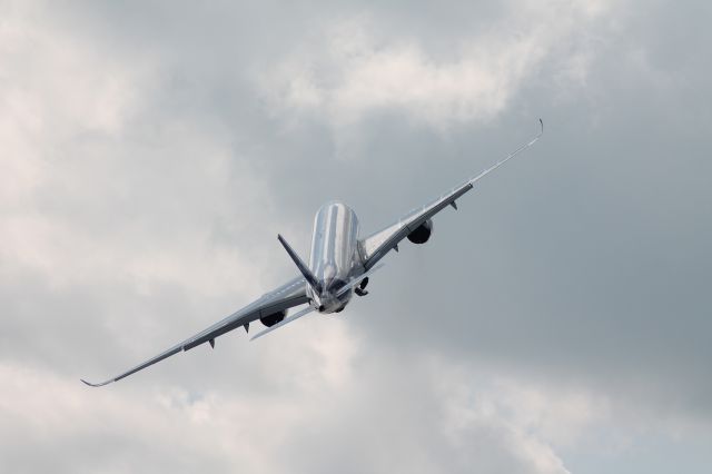 Airbus A350-900 (F-WZGG) - This Airbus A350-900 XWB was in Kemble Airport on test flights. These pictures were of its departure back home. Stood with a clear view of the runway.