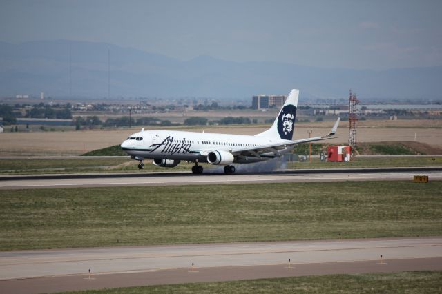 Boeing 737-800 (N551AS)