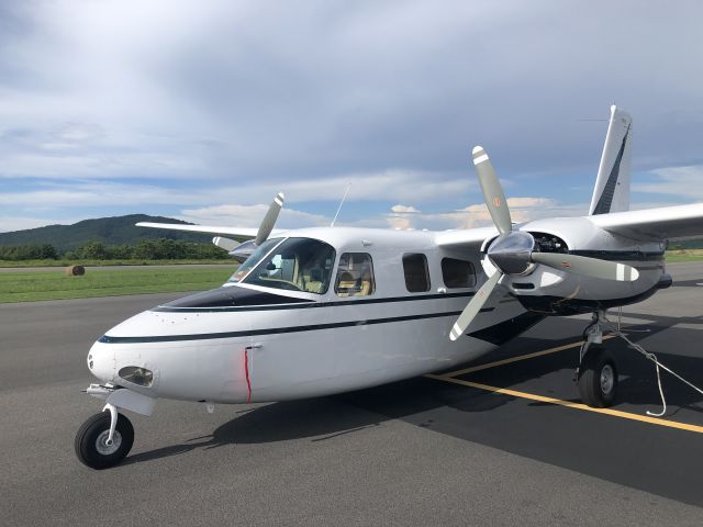 Aero Commander 500 (N159K)