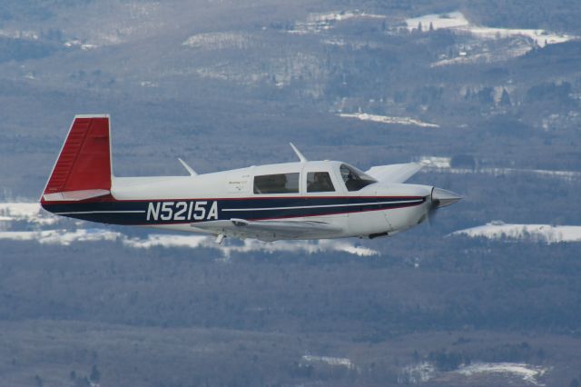 Mooney M-20 (N5215A)