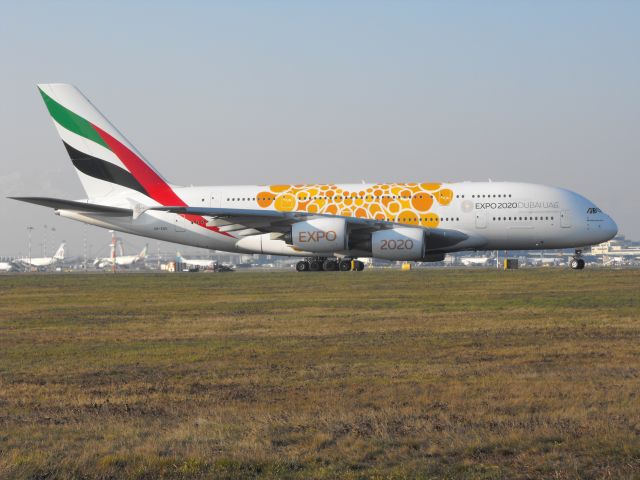 Airbus A380-800 (A6-EOU)