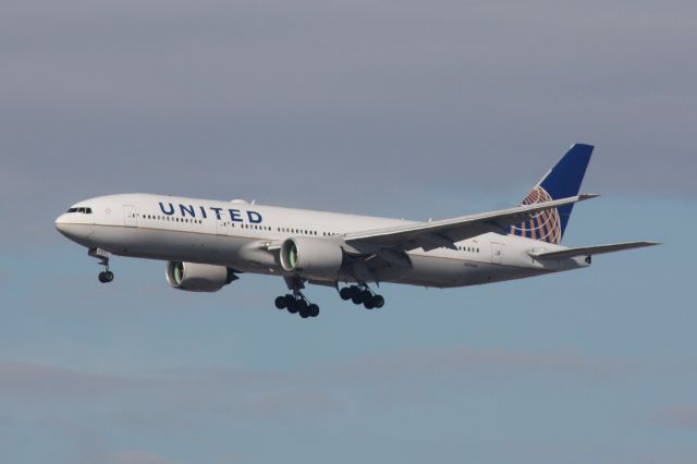 Boeing 777-200 (N212UA) - Superbowl charter arriving back to Boston from Atlanta on 02/04/19. 