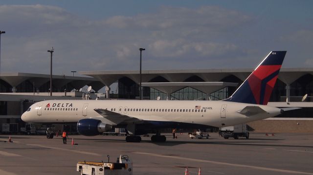 Boeing 757-200 (N654DL) - NBA Charter Config (75C)