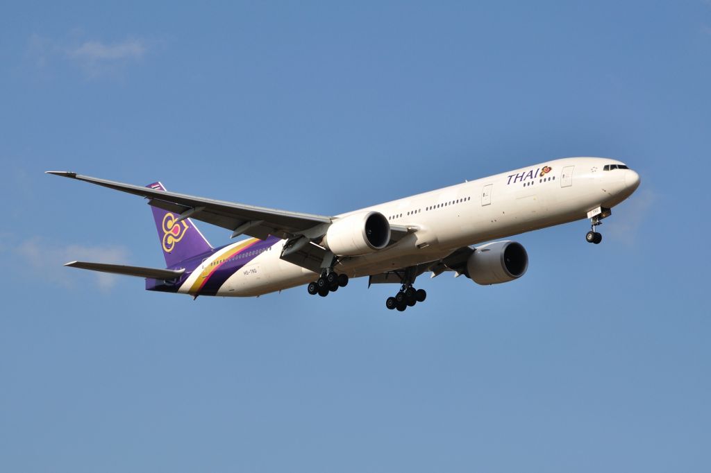 BOEING 777-300 (HS-TKG) - 2012/3/14