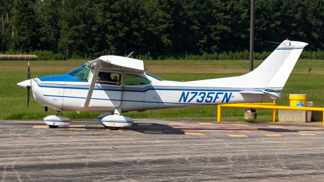 Cessna Skylane (N735FN)