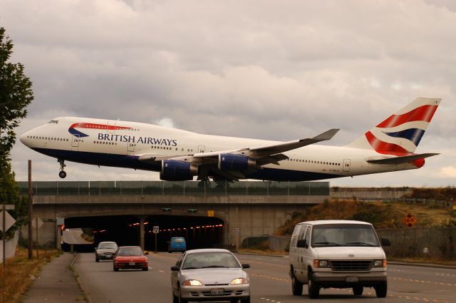 Boeing 747-400 (G-BNLN) - Photo taken 9-12-2003