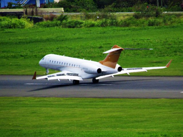 Bombardier Global Express (N885AQ)