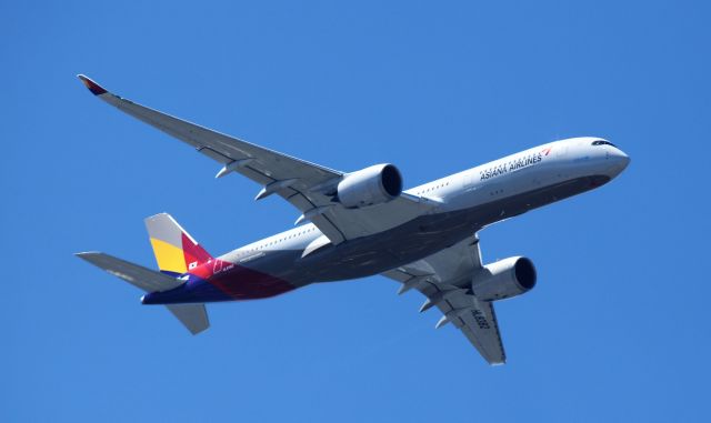 Airbus A350-900 (HL8382) - ICN-SEA  7-25-21