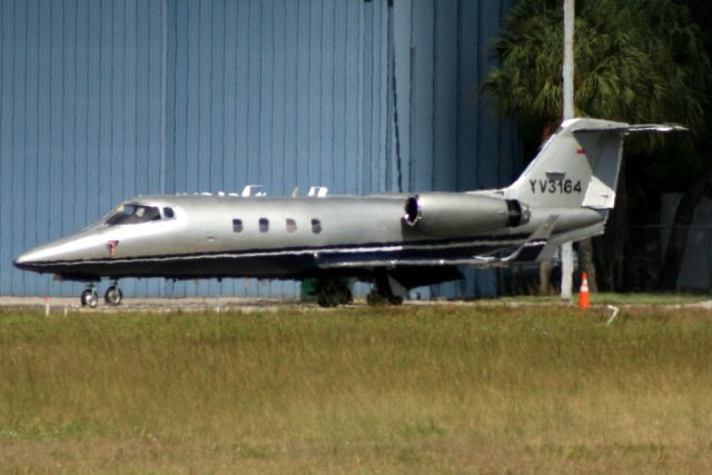 Learjet 55 (YV-3164) - Seen here on 20-Oct-18.