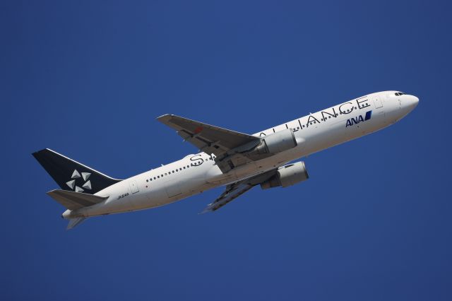 BOEING 767-300 (JA614A) - March 21, 2023:HKD-HND.