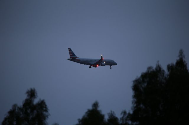 EMBRAER 175 (long wing) (N511SY)