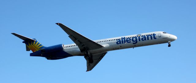 McDonnell Douglas MD-80 (N418NV) - Landing 24R, 08/082012