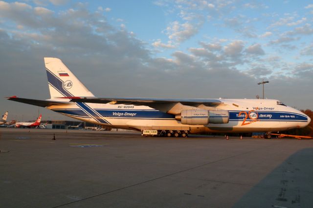 Antonov An-124 Ruslan (RA-82043)