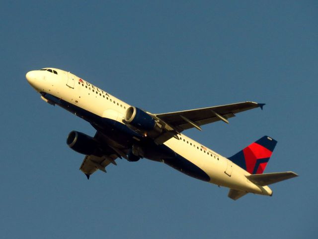 Airbus A320 (N309US)