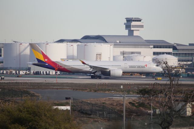 Airbus A350-900 (HL7578)