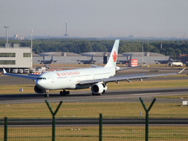 Airbus A330-300 (C-GHKX) - From Montreal CYUL.