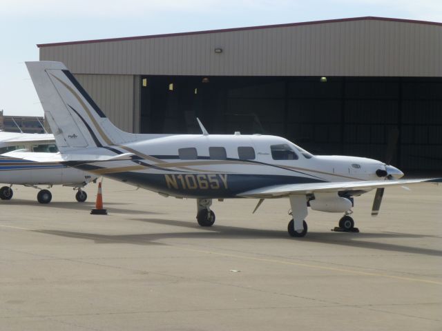 Piper Malibu Mirage (N1065Y)