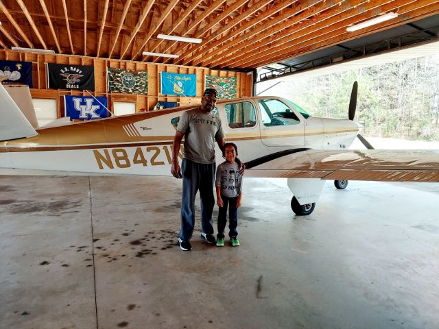 Beechcraft 35 Bonanza (N8421N)