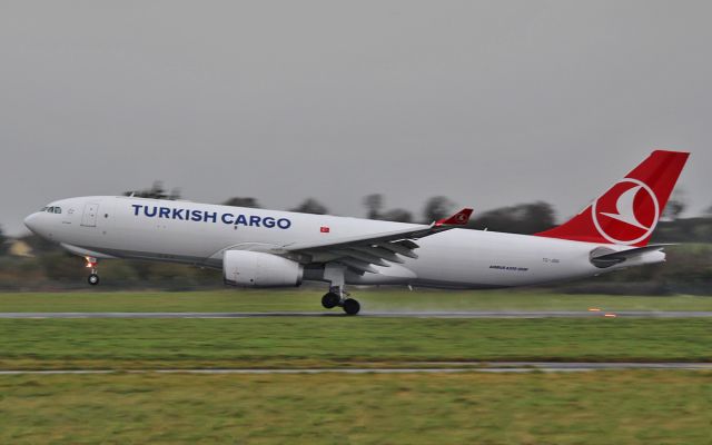 Airbus A330-300 (TC-JOU) - turkish cargo a330-200f tc-jou landing at shannon 15/11/15.