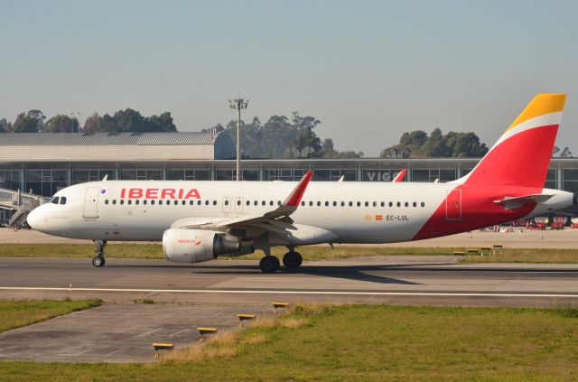 Airbus A320 (EC-LUL) - EC-LUL After Landing At LEVX From LEMD. 14-11-2021