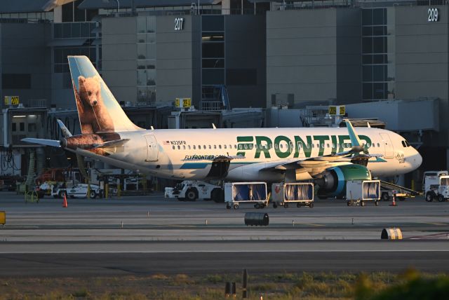 Airbus A320neo (N335FR)