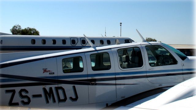 Beechcraft Baron (58) (ZS-MDJ)