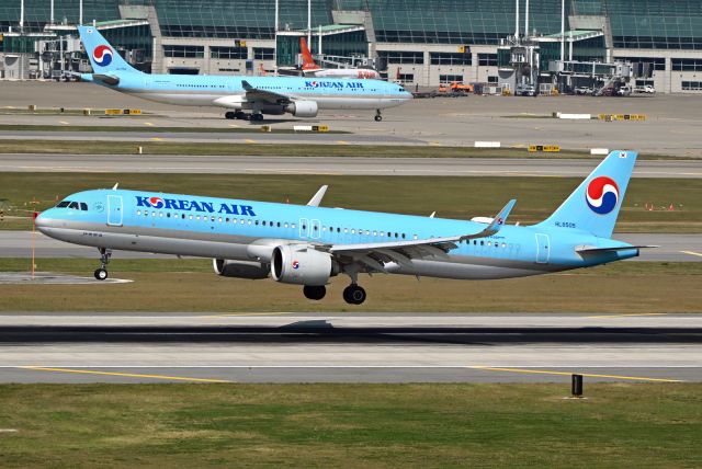 Airbus A321neo (HL8505)