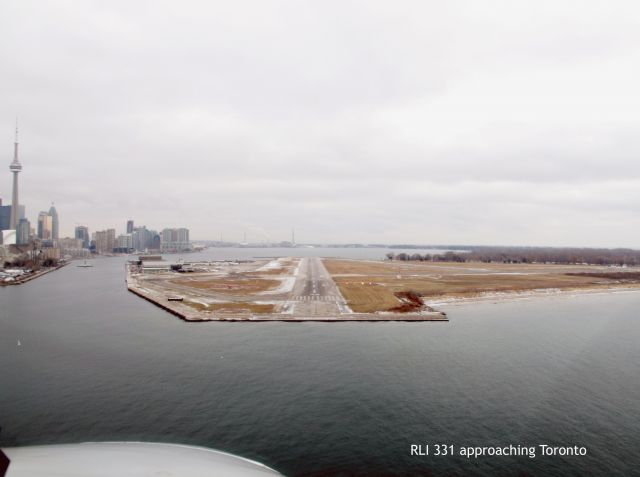 Beechcraft King Air 90 (N331JP) - Final approach Toronto City Center. Aircraft belongs to RELIANT AIR. They have the lowest fuel price on the Danbury (KDXR) airport.