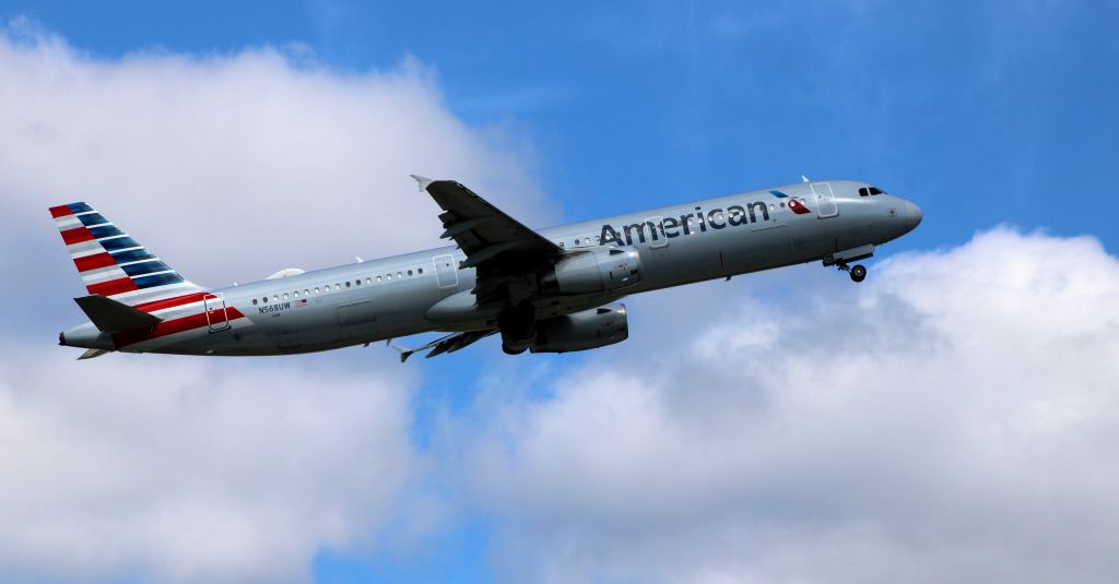 Airbus A321 (N568UW) - Shortly after departure is this 2013 American Airlines Airbus A321-231 from the Summer of 2020.