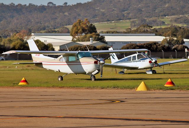 Cessna Centurion (VH-OAT) - CESSNA 210N CENTURION II - REG VH-OAT (CN 210-64752) - PARAFIELD AIRPORT ADELAIDE SA. AUSTRALIA - YPPF (26/6/2015)