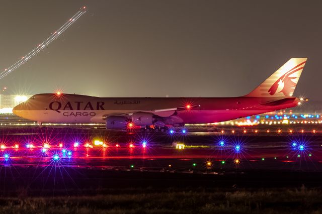 BOEING 747-8 (A7-BGA) - Exposure time 15 seconds, distance 0,75 miles!!