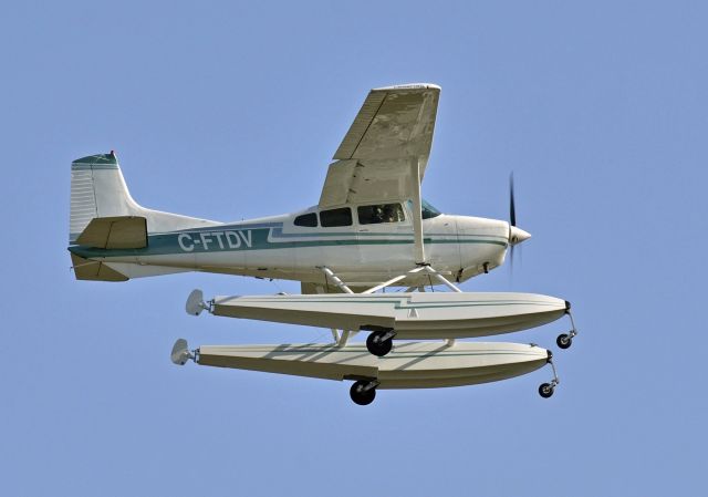 Cessna Skylane (C-FTDV)