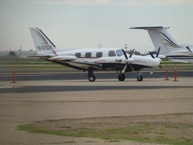 Piper Navajo (N47GW)